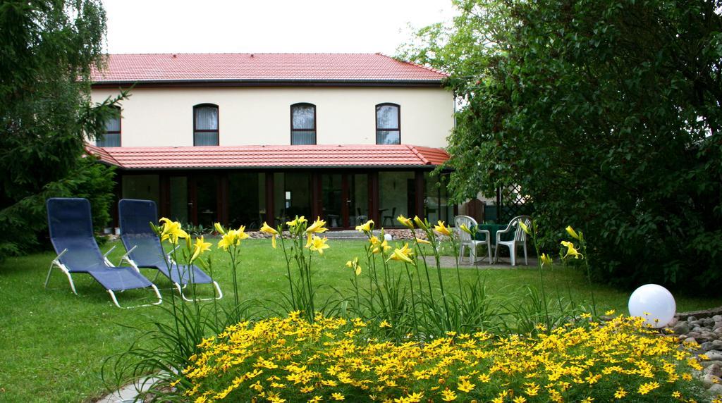 Landhaus Heinrichshof Jüterbog Exterior foto